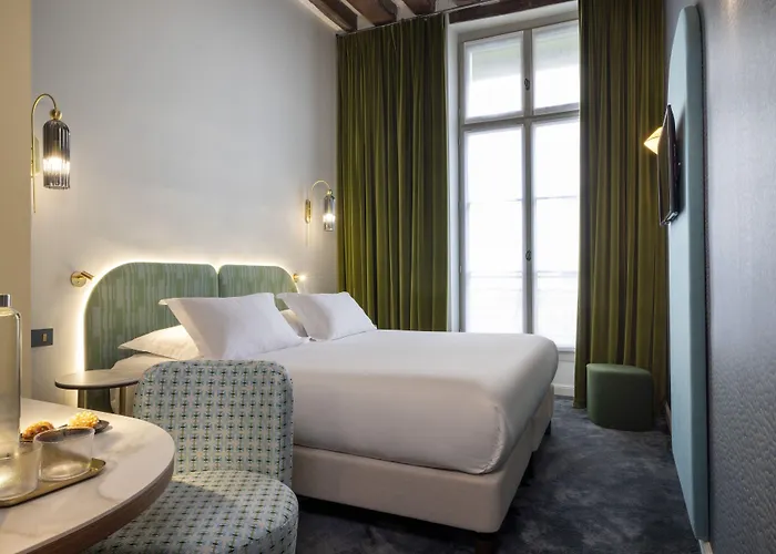 Hotel L De Lutece - Notre-Dame París
